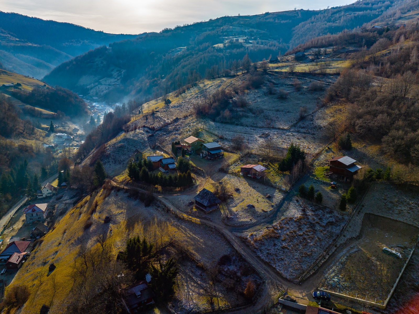 Case de vacanță pe versant în Someșu Rece, vedere de sus